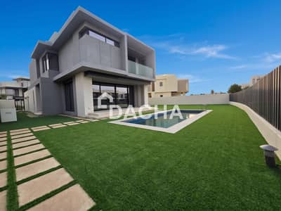 5 Bedroom Villa for Rent in Jebel Ali Village, Dubai - Maids Driver Room | Landscaped | Private Pool