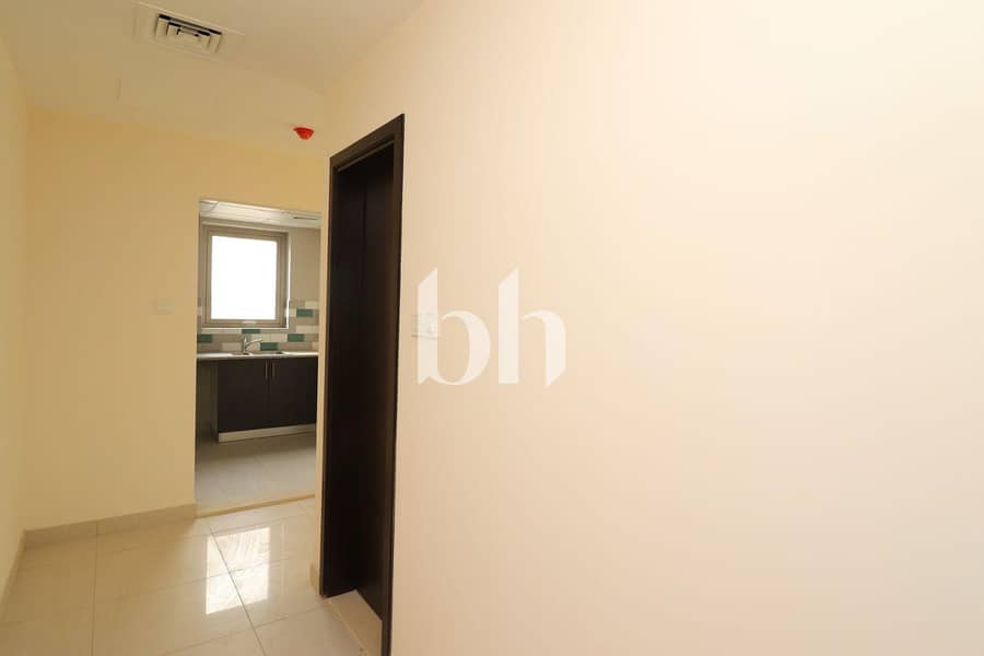 3 images image img