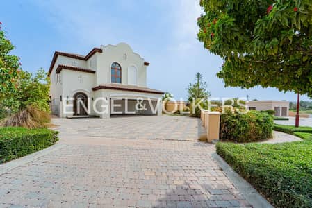 5 Bedroom Villa for Sale in Jumeirah Golf Estates, Dubai - Vacant on Transfer | Golf View | Corner Plot