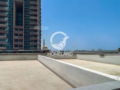 Office for Rent in Jumeirah Lake Towers (JLT), Dubai - Huge Open Terrace | Well Maintained | Bright Unit