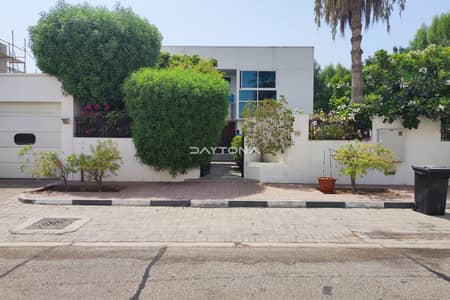 5 habitaciones Villa para en Alquiler en Jumeirah, Dubai - Villa en Jumeirah,Jumeirah 1, 5 dormitorios, 450000 AED - 16247581 5 habitaciones Villa para en Alquiler en Jumeirah, Dubai - Villa en Jumeirah,Jumeirah 1, 5 dormitorios, 450000 AED - 16247581