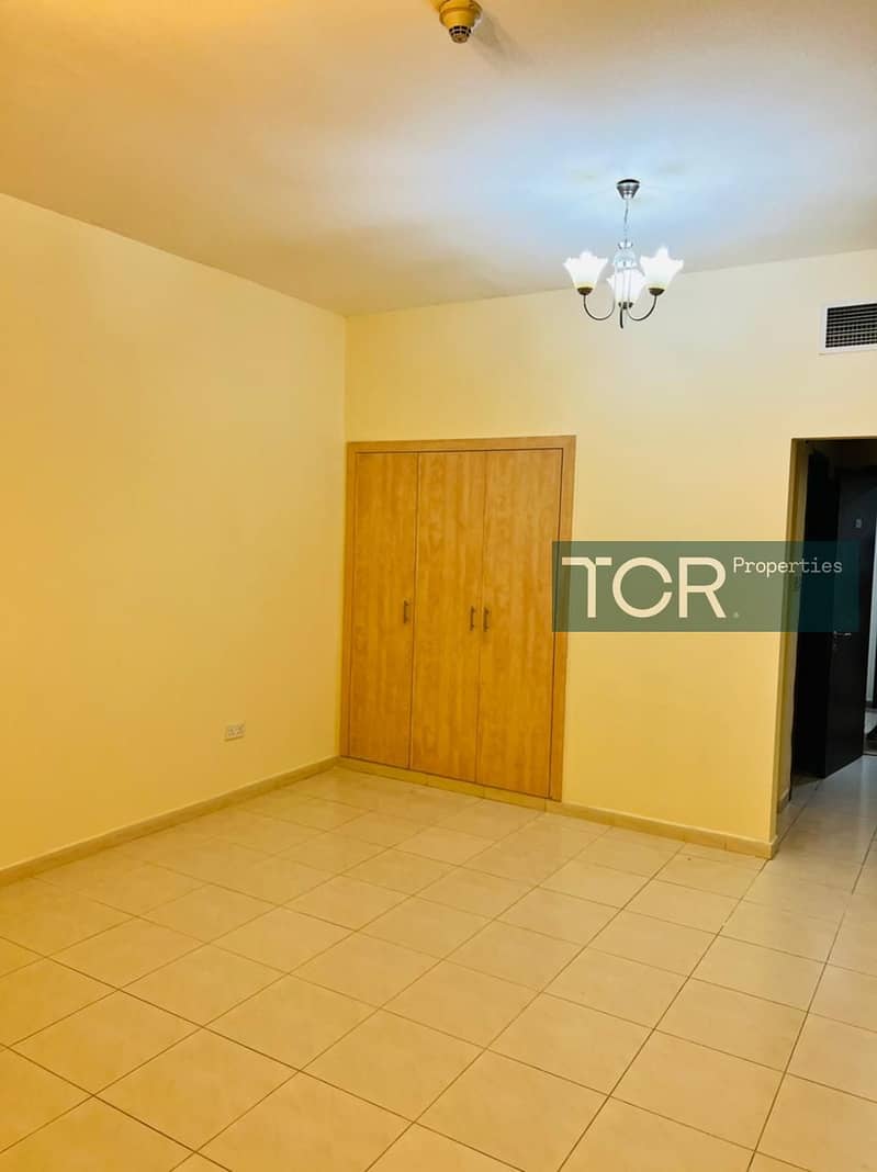 STUDIO WITH BALCONY FOR RENT IN EMIRATES CLUSTER STUDIO WITH BALCONY FOR RENT IN EMIRATES CLUSTER