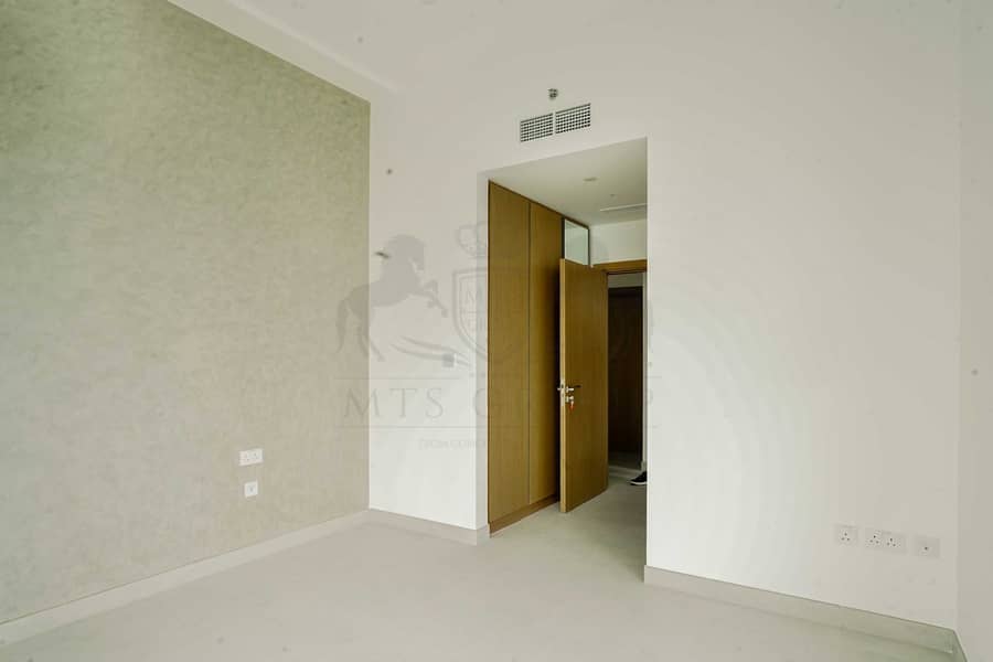 11 ART02192. JPG
