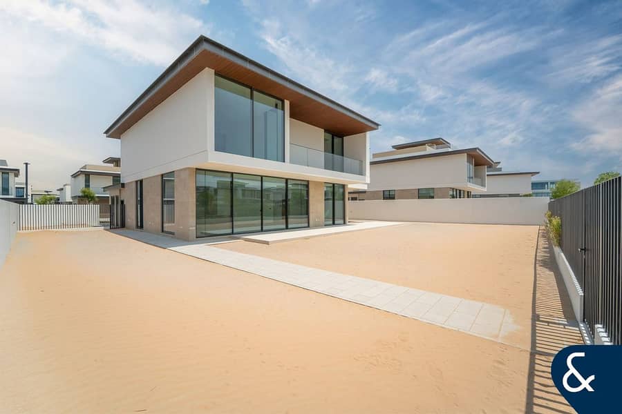 Four Bedrooms | Independent | Largest Plot Four Bedrooms | Independent | Largest Plot