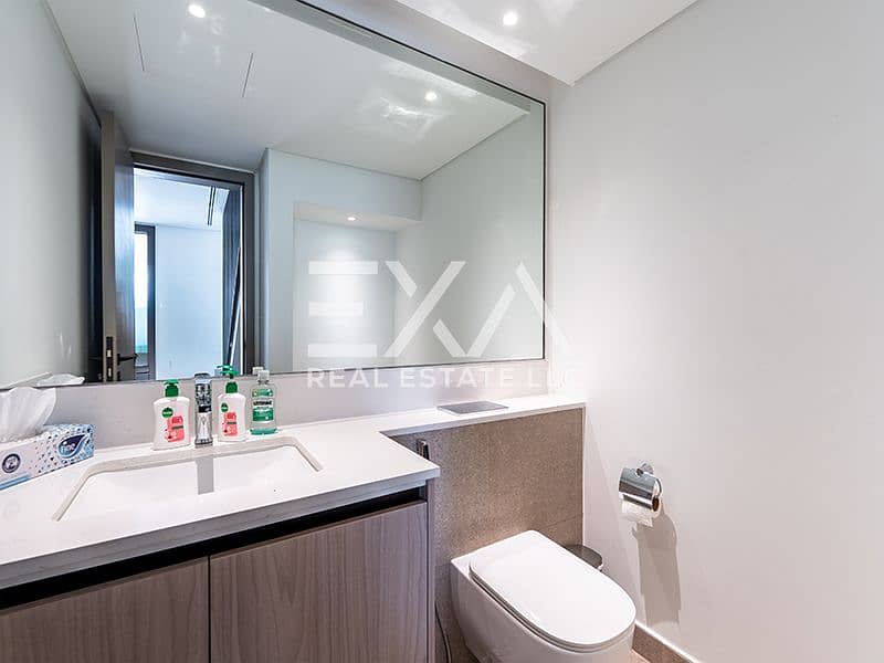 20 18. Washroom (living area). jpg