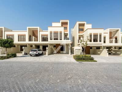 5 habitaciones Townhouse para en Venta en DAMAC Lagoons, Dubai - image_0 5 habitaciones Townhouse para en Venta en DAMAC Lagoons, Dubai - image_0