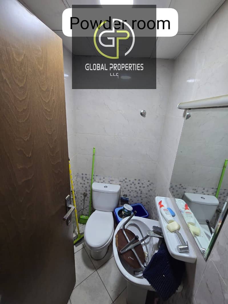 11 813e3acd-64bf-4828-9847-86eca4ab2678. jpg