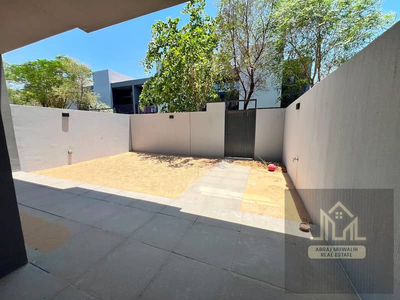 af6efd4b-c42a-4f05-8b8b-acdd54644a6c. jpg af6efd4b-c42a-4f05-8b8b-acdd54644a6c. jpg