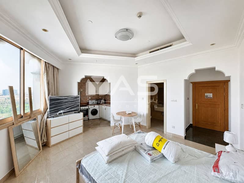 4 03-bedroom-window-kitchen-dslr. png