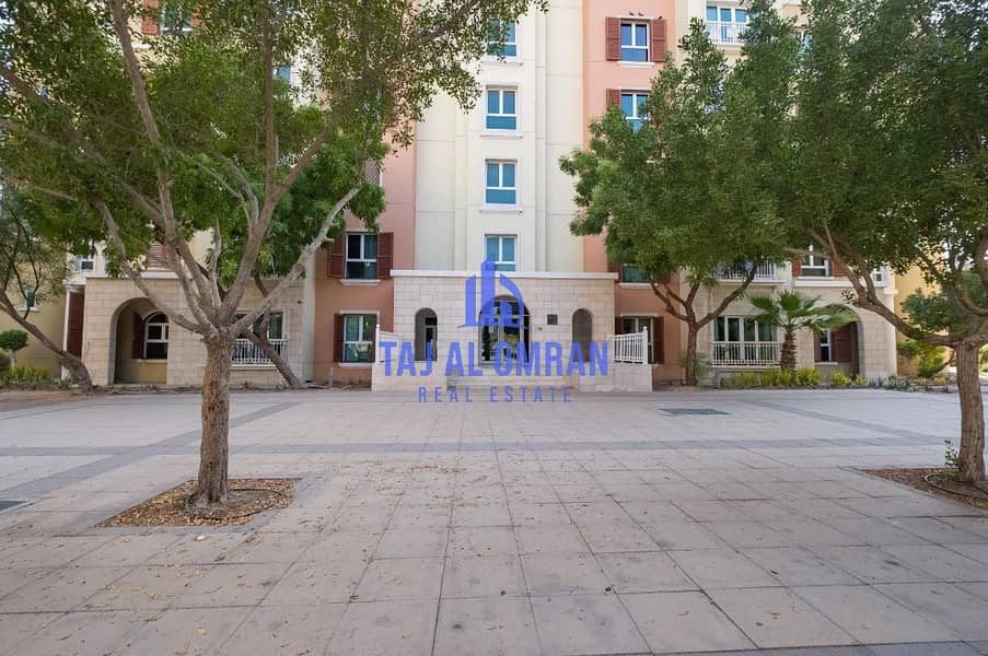 11 taj al omran studio 2. JPG