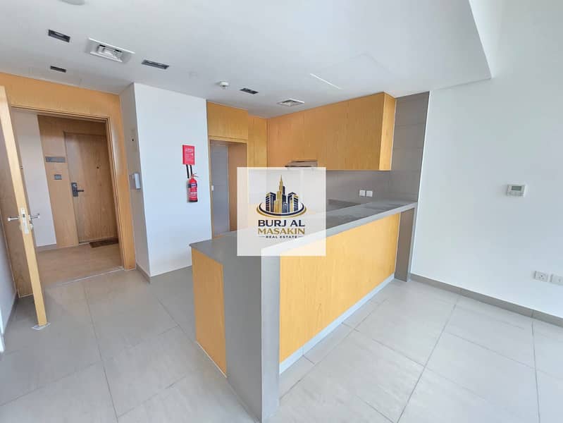 2 ece906fc-7cd9-4891-b456-70849151d25c. jpg