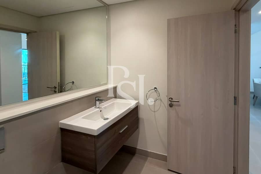 10 508503-AP195106-Yas-Golf-Collection-Views-Tower-A-Apt-1BR-Yas-Island-Abu-Dhabi-UAE (22). jpg