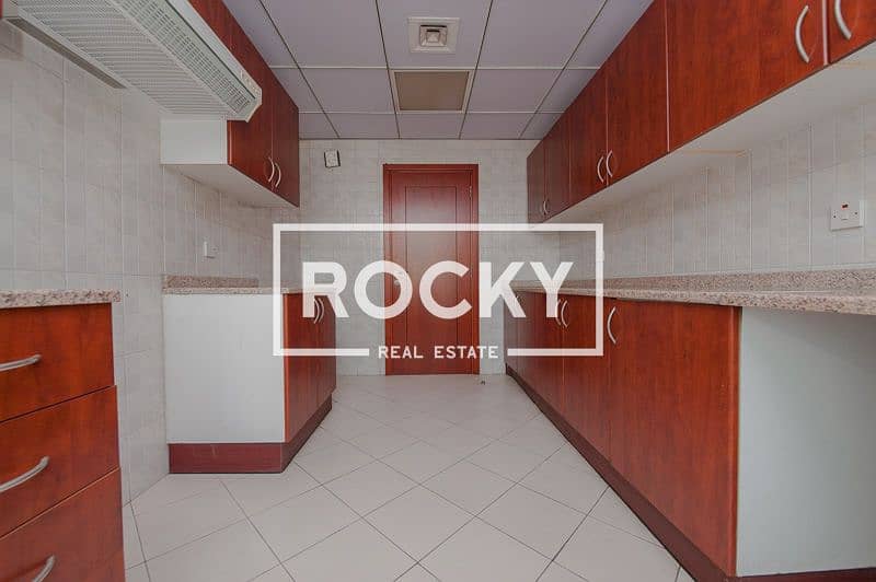 5 BurDubai_NANLootah_403-2BR-Office-WB (8 of 20). jpg