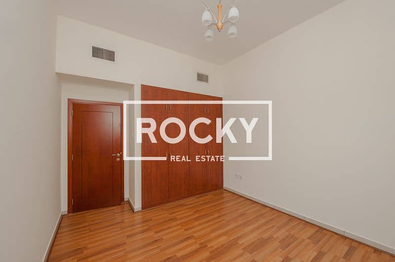 8 BurDubai_NANLootah_403-2BR-Office-WB (11 of 20). jpg