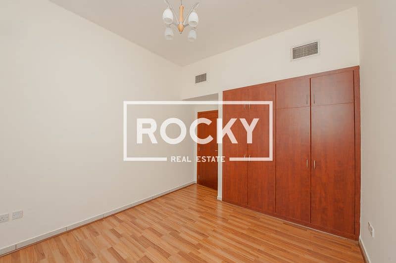 9 BurDubai_NANLootah_403-2BR-Office-WB (12 of 20). jpg