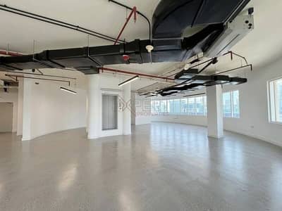 Office te Huur in Business Bay, Dubai - Image 1 Office te Huur in Business Bay, Dubai - Image 1