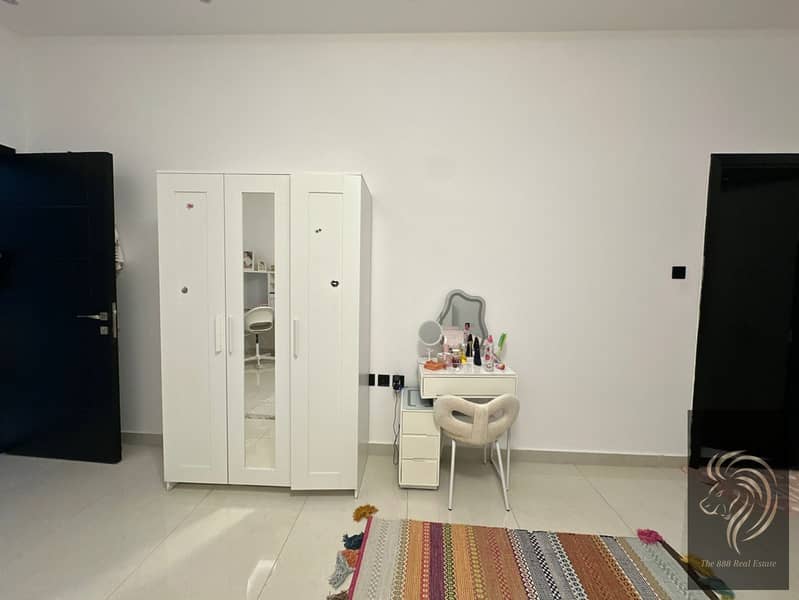 18 d17257a1-78ba-4f92-9213-2a813a5cfaf3. jpg