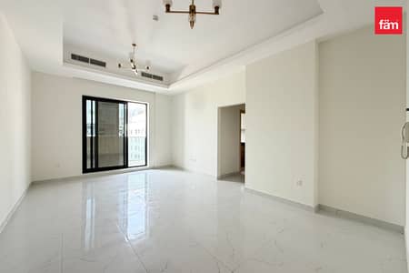 2 Bedroom Apartment for Rent in Jumeirah Garden City, Dubai - 2bhk near to Shz Road spacious layout 2 Bedroom Apartment for Rent in Jumeirah Garden City, Dubai - 2bhk near to Shz Road spacious layout