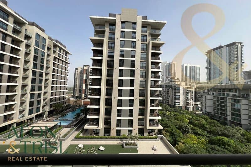 Higher Floor | Pool View | Vacant Higher Floor | Pool View | Vacant