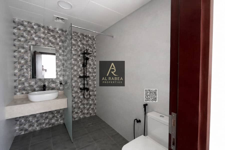 8 a8455f19-932a-4570-8125-bc09eb969781. jpg