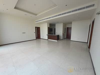 3 Bedroom Flat for Rent in Palm Jumeirah, Dubai - Vacant | Spacious Layout | Prime Location