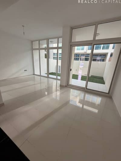 3 Schlafzimmer Townhouse zum zur Miete in DAMAC Hills 2 (Akoya by DAMAC), Dubai - Reihenhaus in DAMAC Hills 2 (Akoya by DAMAC)，Vardon, 3 schlafzimmer, 79999 AED - 16257262