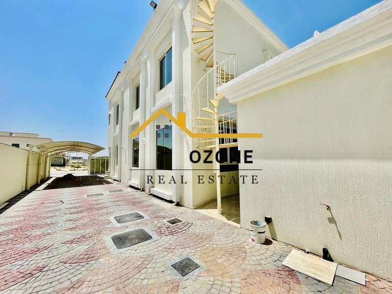 2 7c3085c1-8188-408b-8e16-a82f22b62394. jpeg