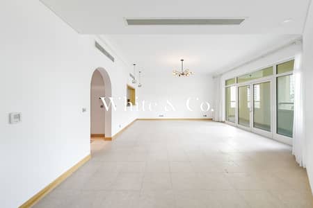 2 Bedroom Flat for Rent in Palm Jumeirah, Dubai - Beach Access | Maids Room | Unfurnished 2 Bedroom Flat for Rent in Palm Jumeirah, Dubai - Beach Access | Maids Room | Unfurnished