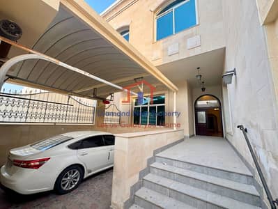 7 habitaciones Villa para en Alquiler en Al Karamah, Abu Dhabi - IMG_7743. jpg
