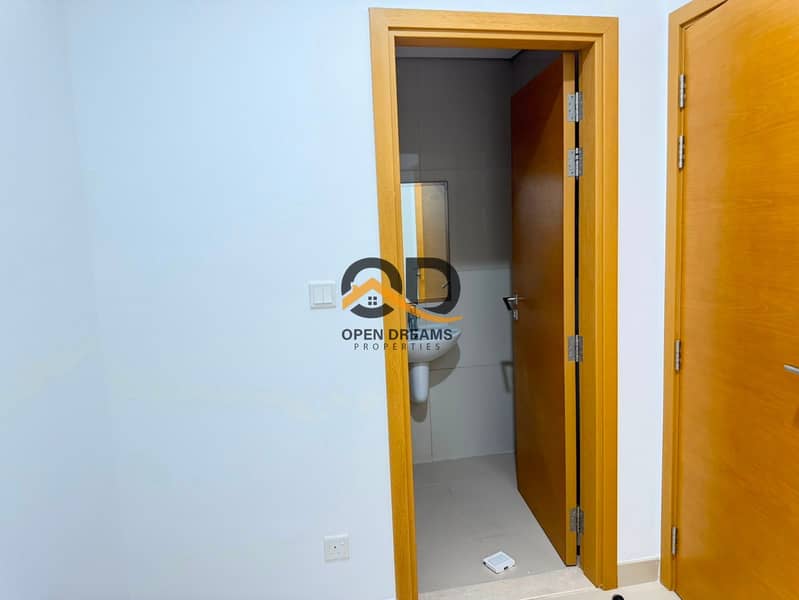 22 ec25bcff-4d88-4abf-8852-daf128e76502. jpg