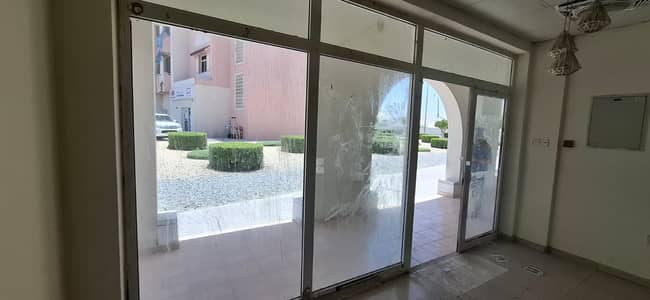 محل تجاري  للايجار في المدينة العالمية، دبي - WhatsApp Image 2026-08-15 at 2.42. 18 PM. jpeg