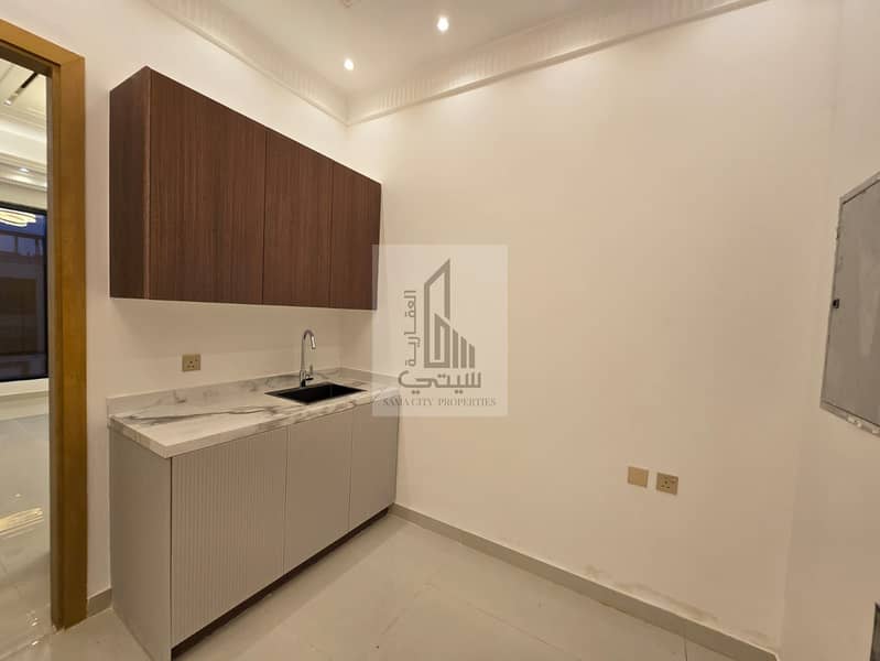 22 fa4afd3d-f89a-481a-8d6d-5b1946a310c9. jpg