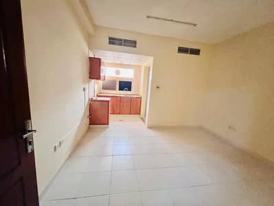 Studio for Rent in Muwaileh, Sharjah - FB_IMG_1787041509774. jpg Studio for Rent in Muwaileh, Sharjah - FB_IMG_1787041509774. jpg