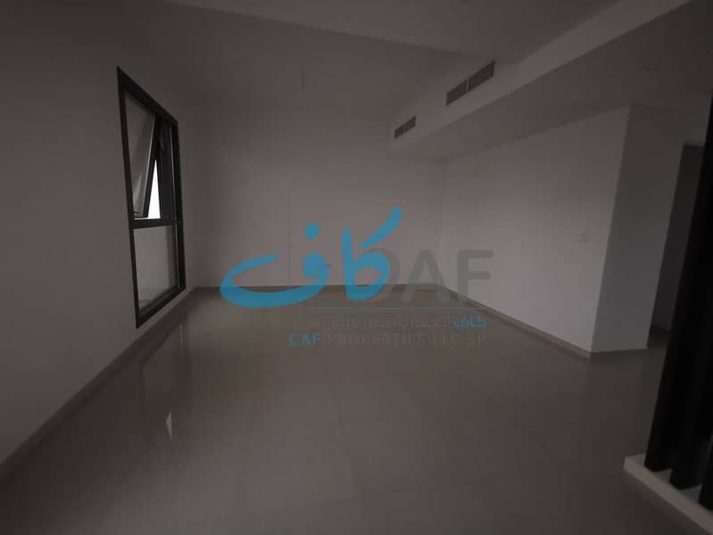 5 8ae2f58b-b035-4074-8fab-be5ed3462b9c. jpg