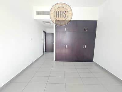 Penthouse de 2 chambres à à louer à Al Mamzar, Dubai - 20220622_154915. jpg