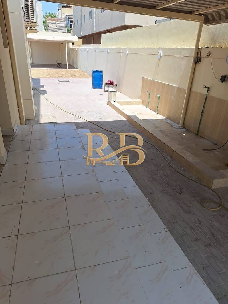 16 Jumeirah Villa (17). jpeg
