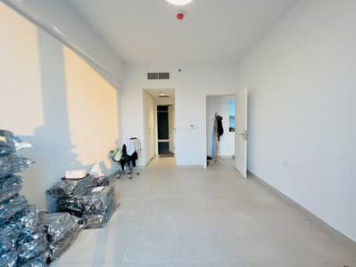 2 Bedroom Apartment for Rent in Aljada, Sharjah - IMG-20260822-WA0018. jpg 2 Bedroom Apartment for Rent in Aljada, Sharjah - IMG-20260822-WA0018. jpg