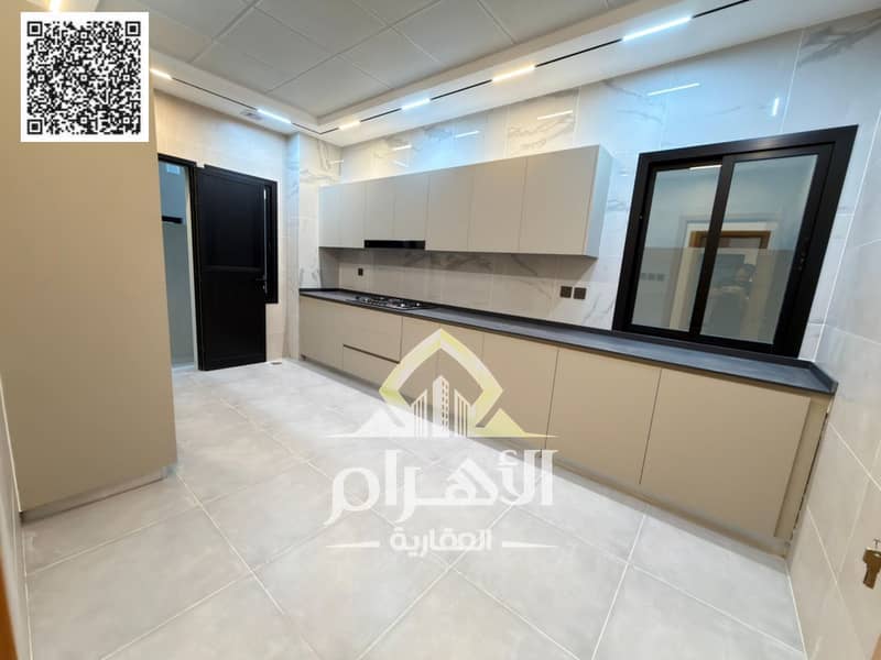 18 batch_batch_7ea1bd41-6987-4b04-9176-ac0afe027a61. jpg