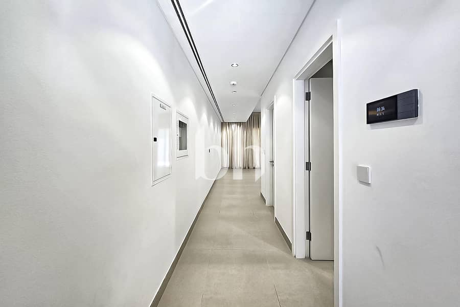 24 Image 0