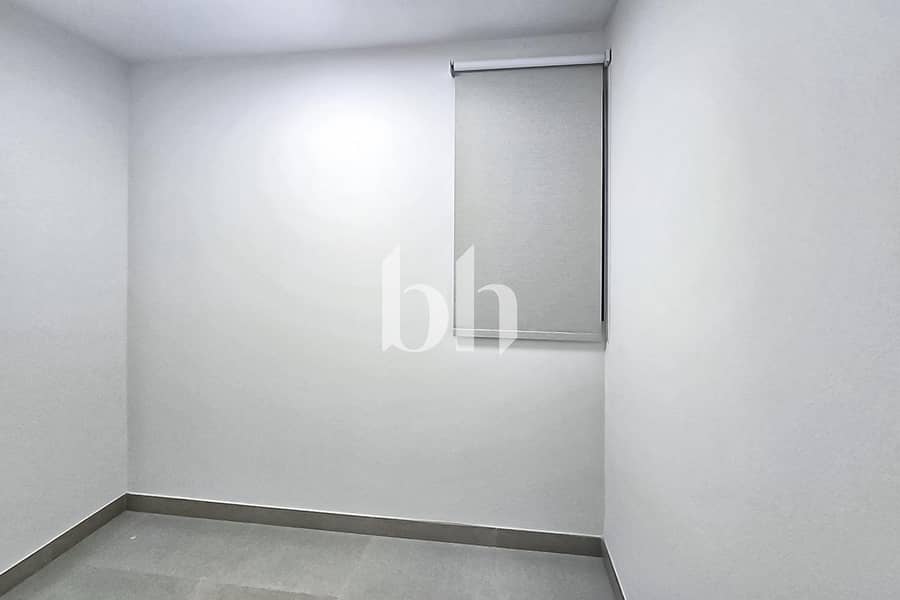 25 Image 0