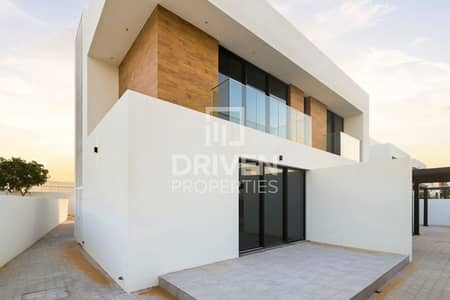 5 Bedroom Villa for Sale in Saadiyat Island, Abu Dhabi - Single Row Luxury Villa | Prime Location | Vacant 5 Bedroom Villa for Sale in Saadiyat Island, Abu Dhabi - Single Row Luxury Villa | Prime Location | Vacant