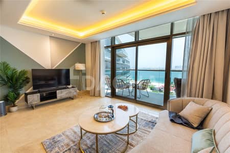 3 Bedroom Flat for Sale in Palm Jumeirah, Dubai - Vacant | Fully Furnished | Marina and Sea View