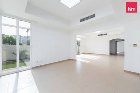 4 Camere Villa in affitto a Dubai Silicon Oasis (DSO), Dubai - Villa a Dubai Silicon Oasis (DSO),Cedre Villas, 4 camere da letto, 220000 AED - 16269127 4 Camere Villa in affitto a Dubai Silicon Oasis (DSO), Dubai - Villa a Dubai Silicon Oasis (DSO),Cedre Villas, 4 camere da letto, 220000 AED - 16269127