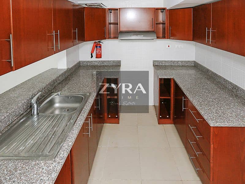 5 Kitchen. jpg