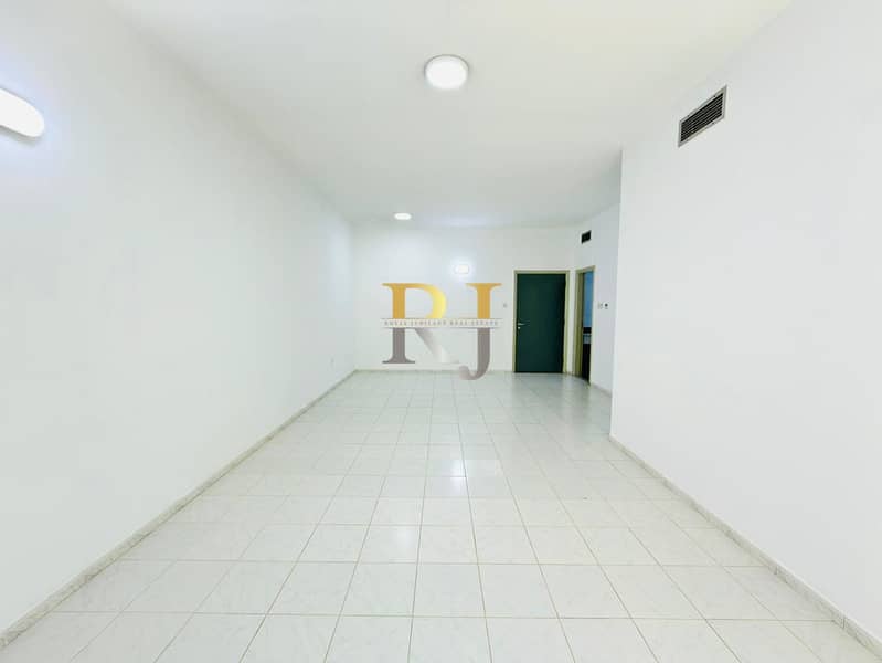 2 d12fc24e-ab82-4ab7-8b7e-165a909cb015. jpg
