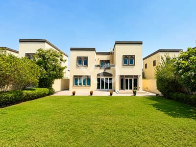 Villa de 3 chambres à à louer à Jumeirah Park, Dubai - Villa à Jumeirah Park，District 5, 3 chambres, 320000 AED - 16270927