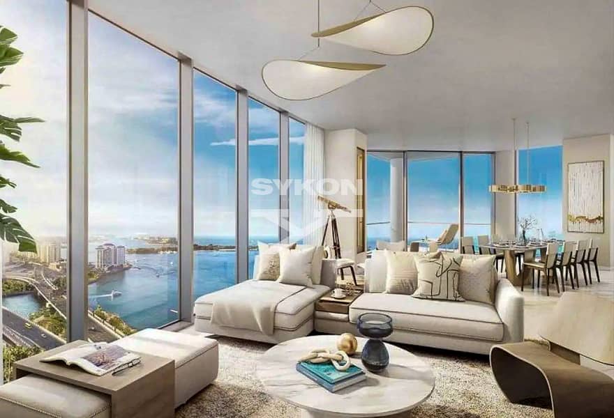 4 4BR-Palm-Residence-Large-Balcony-Pool-an-Sykon-S-2652-01. jpg