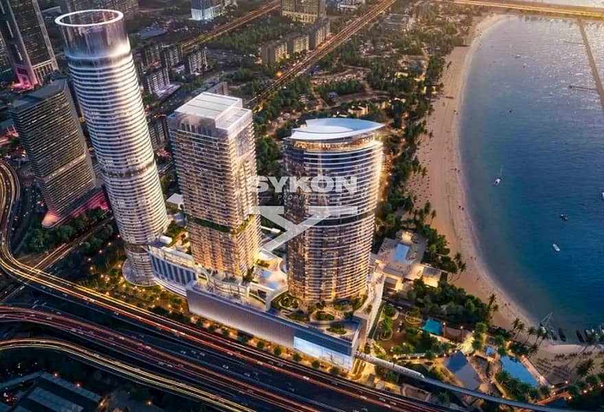 10 4BR-Palm-Residence-Large-Balcony-Pool-an-Sykon-S-2652-12. jpg
