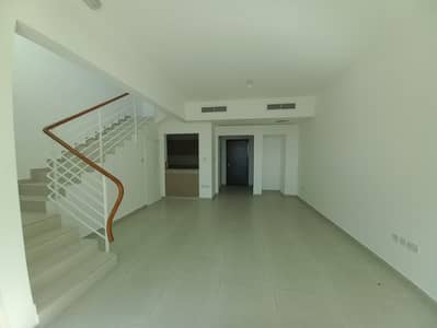 2 Bedroom Townhouse for Rent in Al Ghadeer, Abu Dhabi - 5d88c18d-2b8a-4c30-a8db-52561d0ba25f. jpg