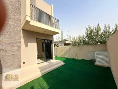 3 Bedroom Townhouse for Sale in DAMAC Hills 2 (Akoya by DAMAC), Dubai - Spacious Corner Villa | Odora Cluster | DAMAC Hills 2 3 Bedroom Townhouse for Sale in DAMAC Hills 2 (Akoya by DAMAC), Dubai - Spacious Corner Villa | Odora Cluster | DAMAC Hills 2